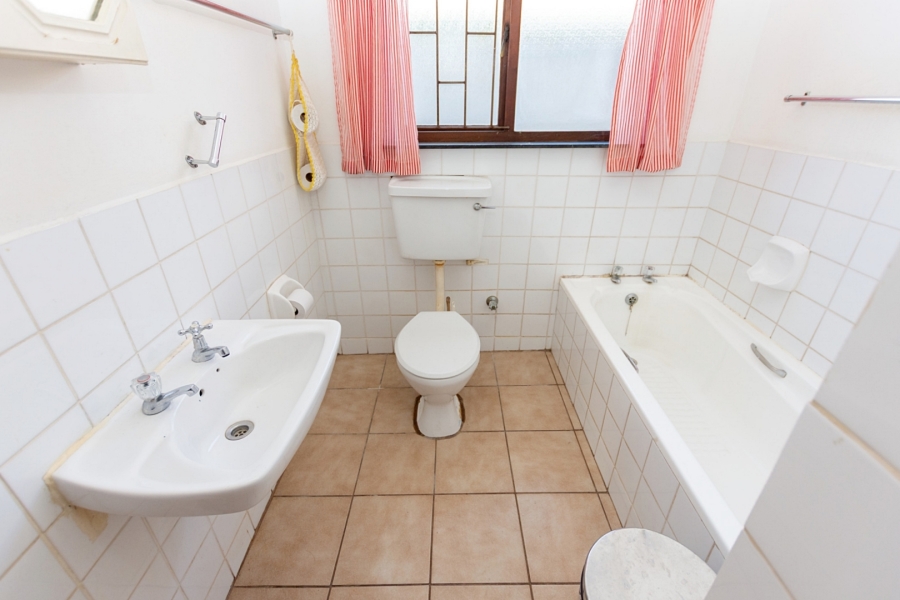 2 Bedroom Property for Sale in Laaiplek Western Cape